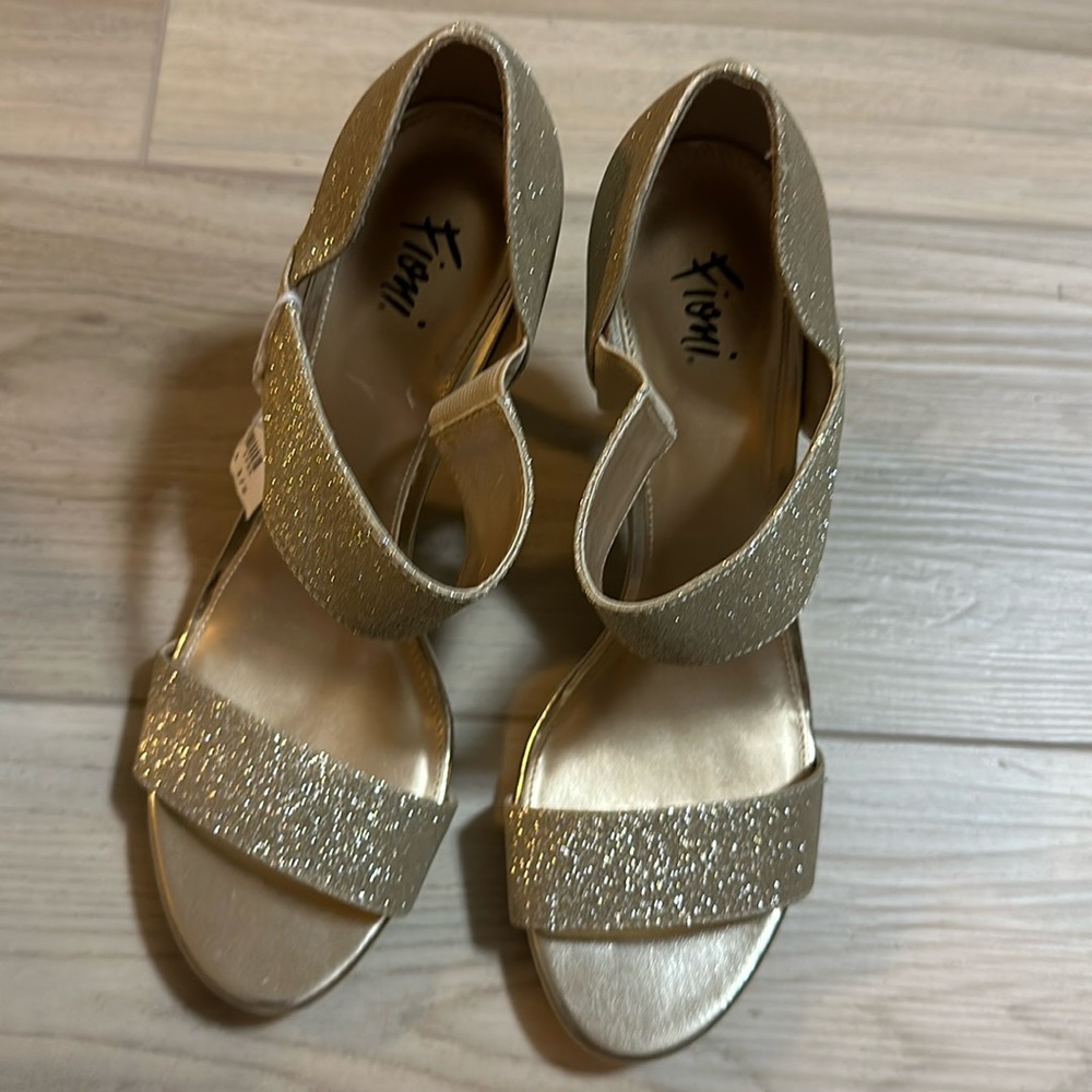 Fioni Gold Glitter Sparkly Stretchy Heel 8.5